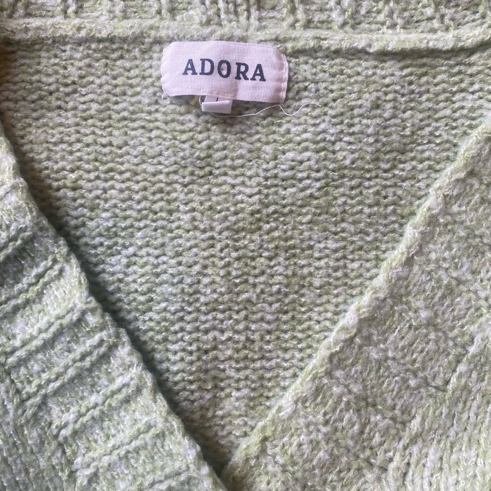 Adora Cable Knit green cardigan - Picture 2 of 3
